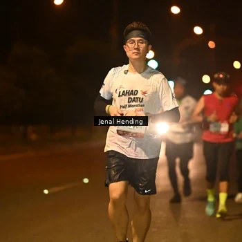 Runner Photo 7717806