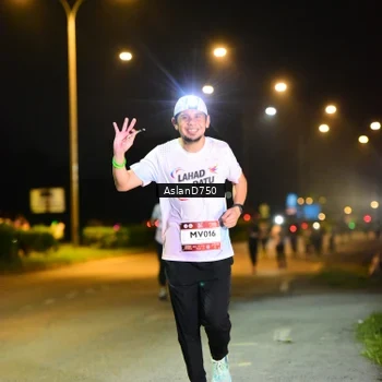Runner Photo 7717836