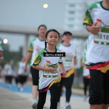 Runner Photo 7717851