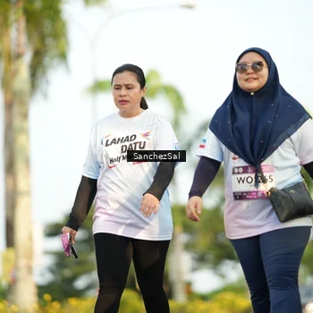 Runner Photo 7717873