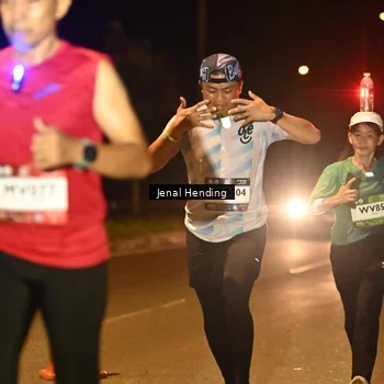 Runner Photo 7717874
