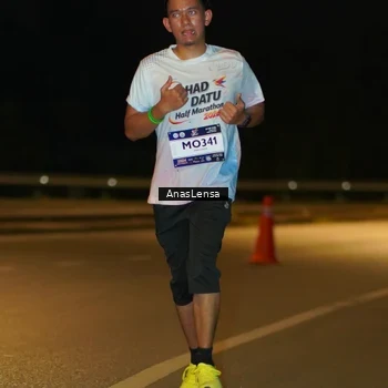 Runner Photo 7717877