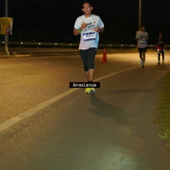 Runner Photo 7717881