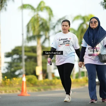 Runner Photo 7717888