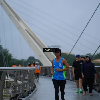 Runner Photo 7717892