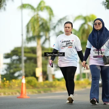 Runner Photo 7717893