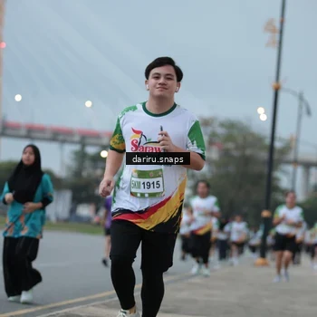 Runner Photo 7717894