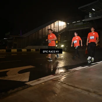 Runner Photo 7717899