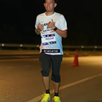 Runner Photo 7717900