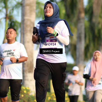 Runner Photo 7717903