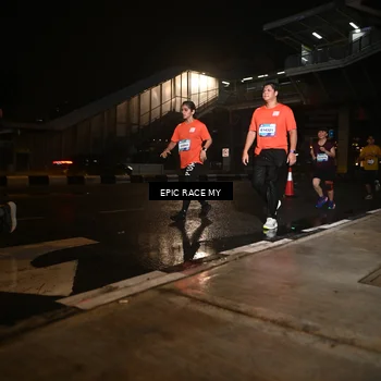 Runner Photo 7717909