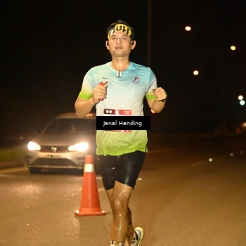 Runner Photo 7717925