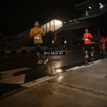 Runner Photo 7717931