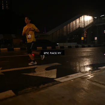 Runner Photo 7717938