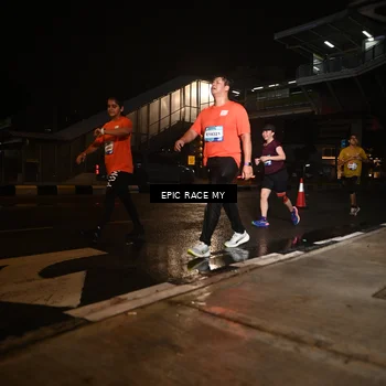 Runner Photo 7717940