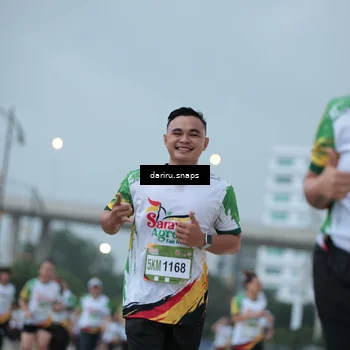 Runner Photo 7717972