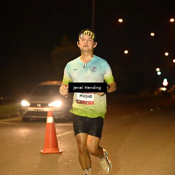 Runner Photo 7717973