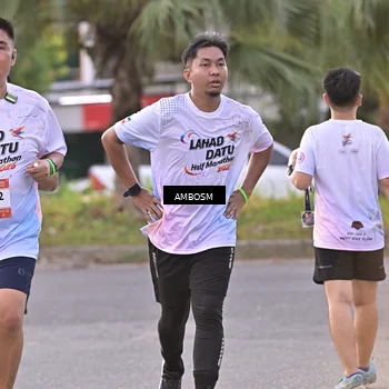 Runner Photo 7717978