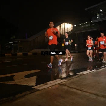 Runner Photo 7717984