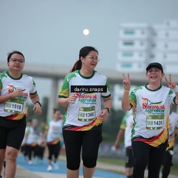 Runner Photo 7717987