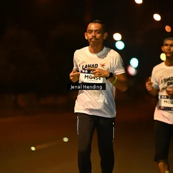 Runner Photo 7717993
