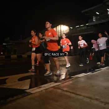 Runner Photo 7717995