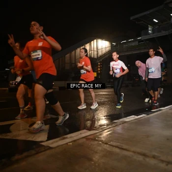 Runner Photo 7718000