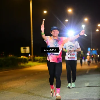 Runner Photo 7718002