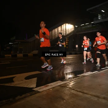 Runner Photo 7718006