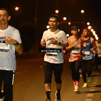 Runner Photo 7718020