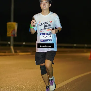 Runner Photo 7718021