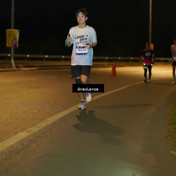 Runner Photo 7718027