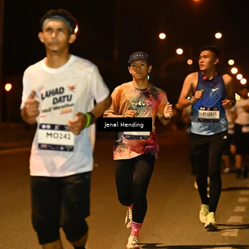 Runner Photo 7718056