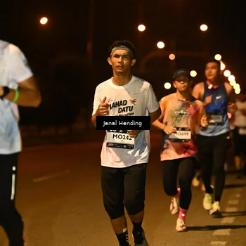 Runner Photo 7718059