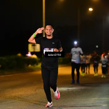 Runner Photo 7718062