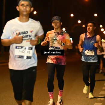 Runner Photo 7718065