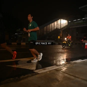 Runner Photo 7718067