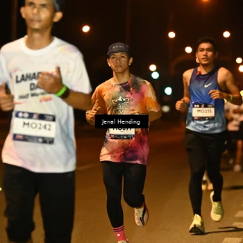 Runner Photo 7718075