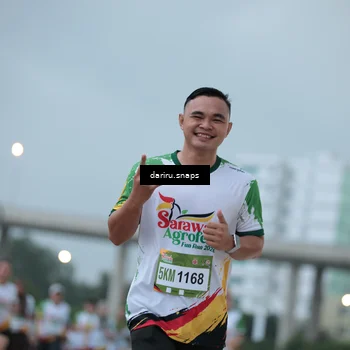 Runner Photo 7718092
