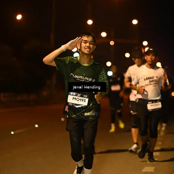 Runner Photo 7718103