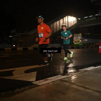 Runner Photo 7718110