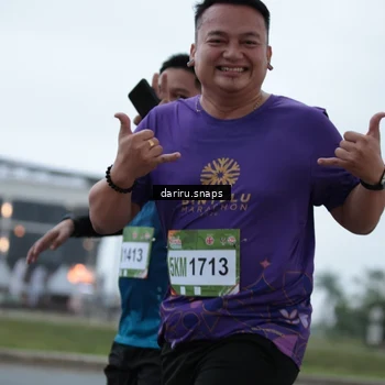 Runner Photo 7718111