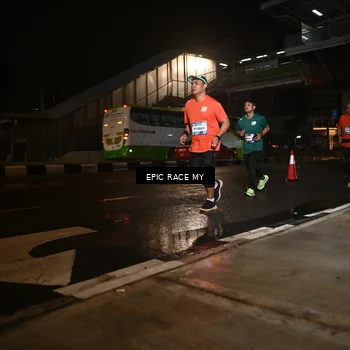 Runner Photo 7718113