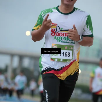 Runner Photo 7718114