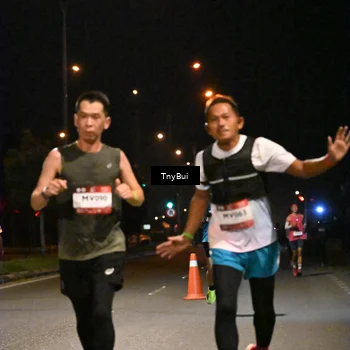 Runner Photo 7718115