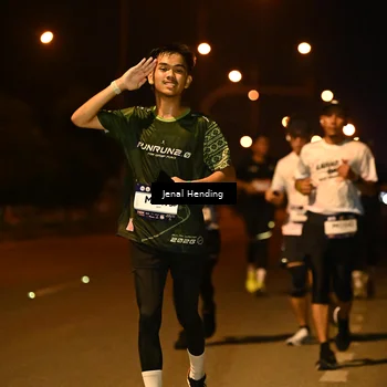 Runner Photo 7718131