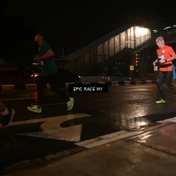 Runner Photo 7718140