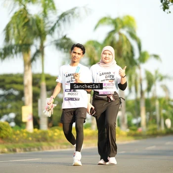 Runner Photo 7718151