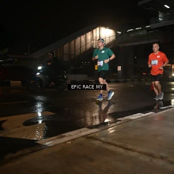 Runner Photo 7718170