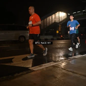 Runner Photo 7718187